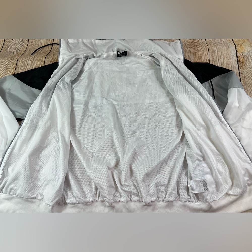 Mens Nike Windrunner Full Zip Jacket Size Medium White Black Silver CN8770 - Picture 5 of 11